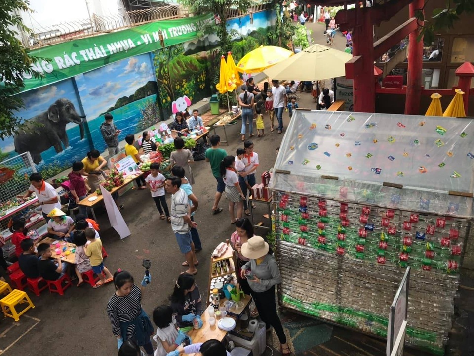 Thiết thực dự án “Thư viện về buôn” cho trẻ em nghèo - 2 Thiết thực dự án “Thư viện về buôn” cho trẻ em nghèo - 2