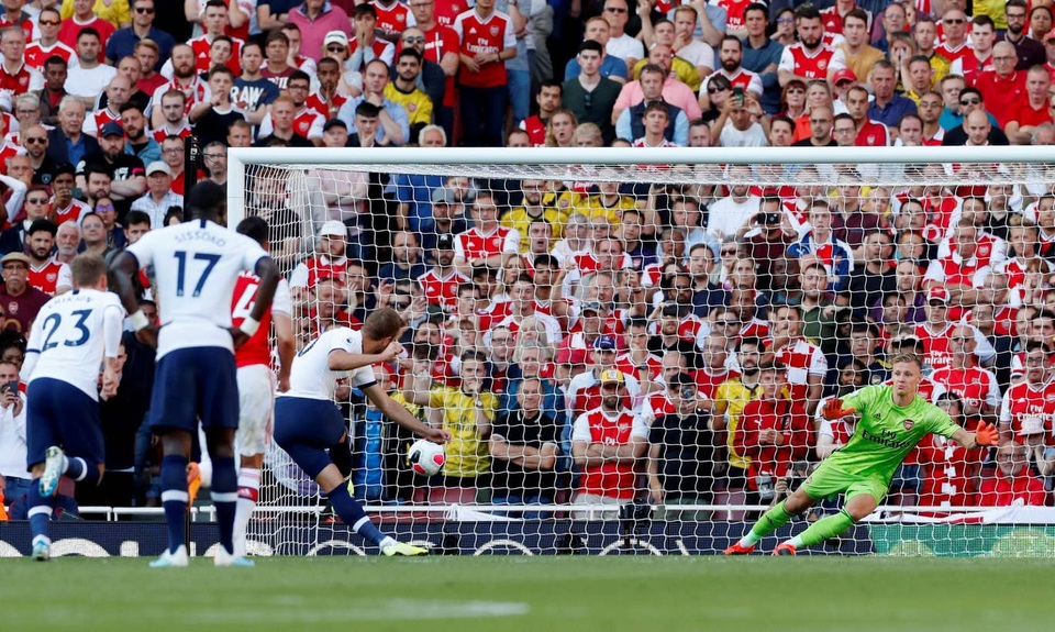 Những khoảnh khắc chia điểm giữa Arsenal và Tottenham - 15 Những khoảnh khắc chia điểm giữa Arsenal và Tottenham - 15
