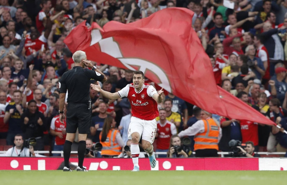 Những khoảnh khắc chia điểm giữa Arsenal và Tottenham - 24 Những khoảnh khắc chia điểm giữa Arsenal và Tottenham - 24