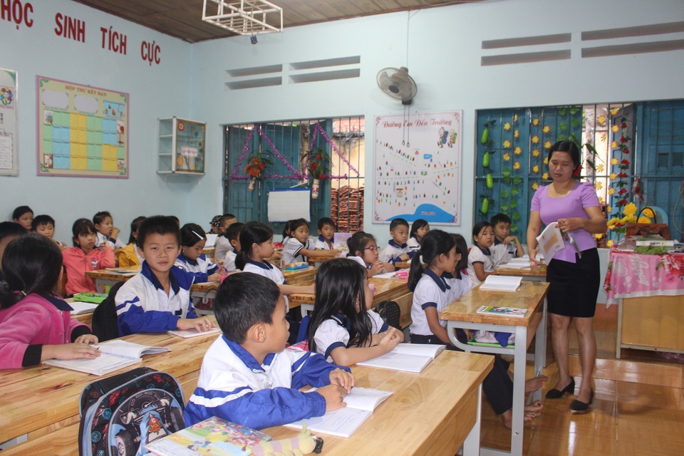 Giải quyết gấp tình trạng thiếu giáo viên đầu năm học mới - 3 Giải quyết gấp tình trạng thiếu giáo viên đầu năm học mới - 3