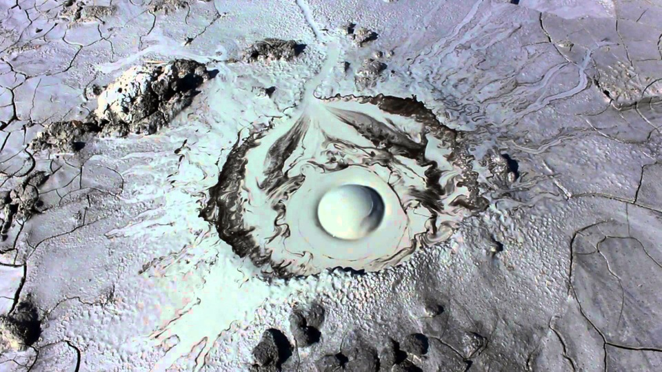 Ngọn núi lửa kỳ lạ giống hệt mắt người khổng lồ - 3 Ngọn núi lửa kỳ lạ giống hệt mắt người khổng lồ - 3