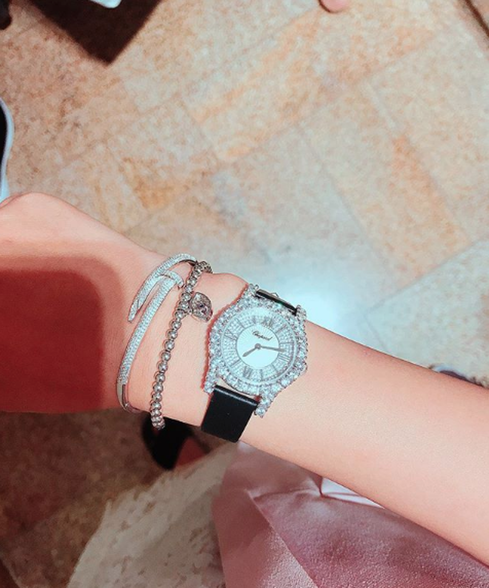 Choáng ngợp với cuộc sống sang chảnh của Hoa hậu Phạm Hương trên đất Mỹ - 11