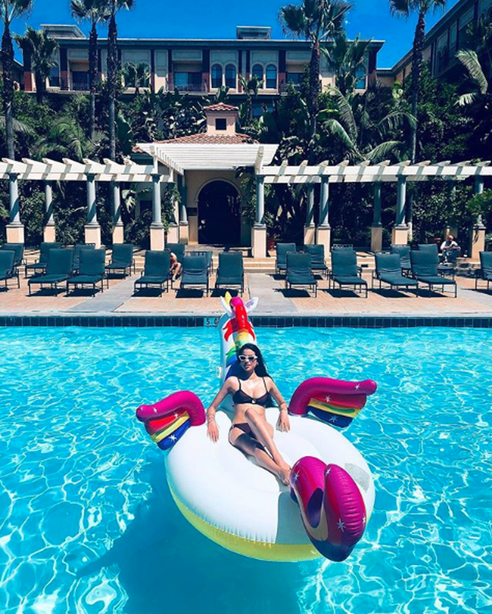 Choáng ngợp với cuộc sống sang chảnh của Hoa hậu Phạm Hương trên đất Mỹ - 19