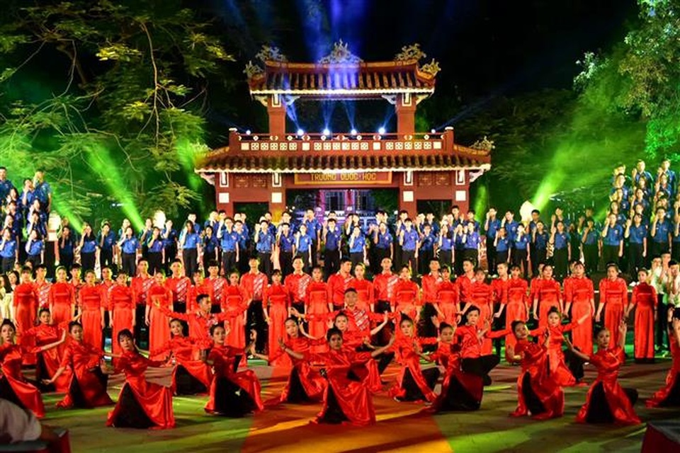 Lãnh đạo Đảng, Nhà nước dự cầu truyền hình “Bài ca kết đoàn” - 2 Lãnh đạo Đảng, Nhà nước dự cầu truyền hình “Bài ca kết đoàn” - 2