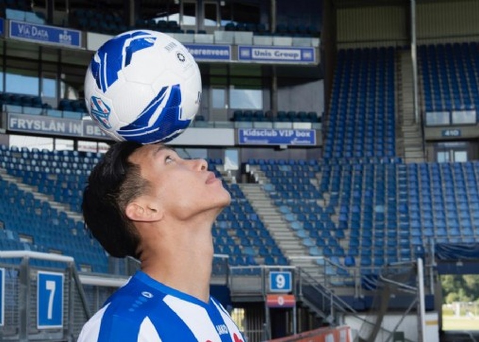 Văn Hậu chia sẻ về cơ hội thành công tại Heerenveen trên báo Hà Lan - 1 Văn Hậu chia sẻ về cơ hội thành công tại Heerenveen trên báo Hà Lan - 1