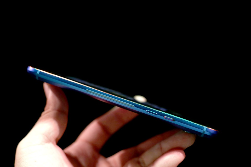 Cận cảnh smartphone Black Shark 2 Pro vi xử lý Snapdragon 855+ - 8 Cận cảnh smartphone Black Shark 2 Pro vi xử lý Snapdragon 855+ - 8