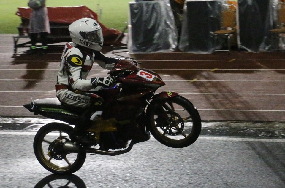 Kịch tính giải đua xe mô tô toàn quốc chào mừng 2/9 - 9