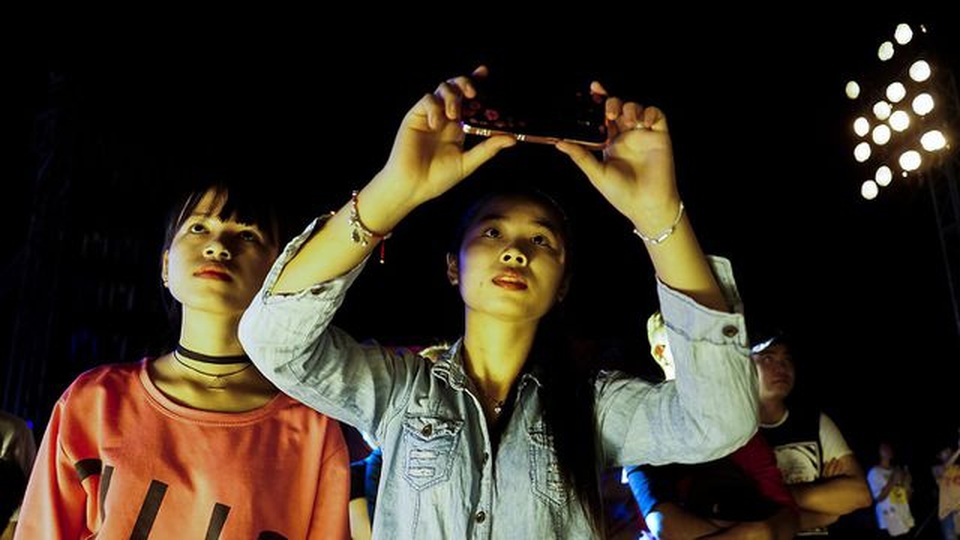 Người dân TPHCM mãn nhãn với màn pháo hoa ngày Quốc khánh - 6 Người dân TPHCM mãn nhãn với màn pháo hoa ngày Quốc khánh - 6