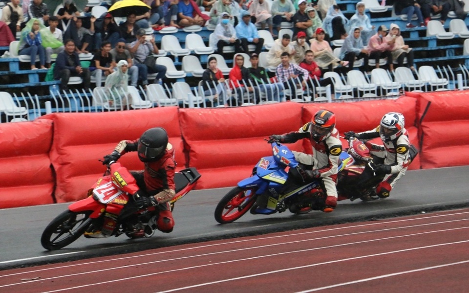 Kịch tính giải đua xe mô tô toàn quốc chào mừng 2/9 - 1