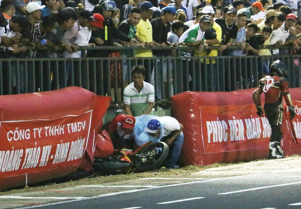 Kịch tính giải đua xe mô tô toàn quốc chào mừng 2/9 - 11