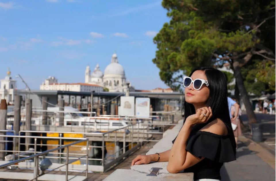 Bất ngờ trước nhan sắc xinh đẹp, không tuổi của NSƯT Đặng Châu Anh - 3 Bất ngờ trước nhan sắc xinh đẹp, không tuổi của NSƯT Đặng Châu Anh - 3