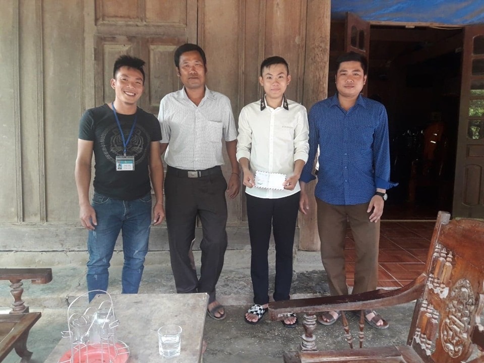 Nam sinh lớp 12 lao mình xuống sông cứu 2 người thoát chết - 1