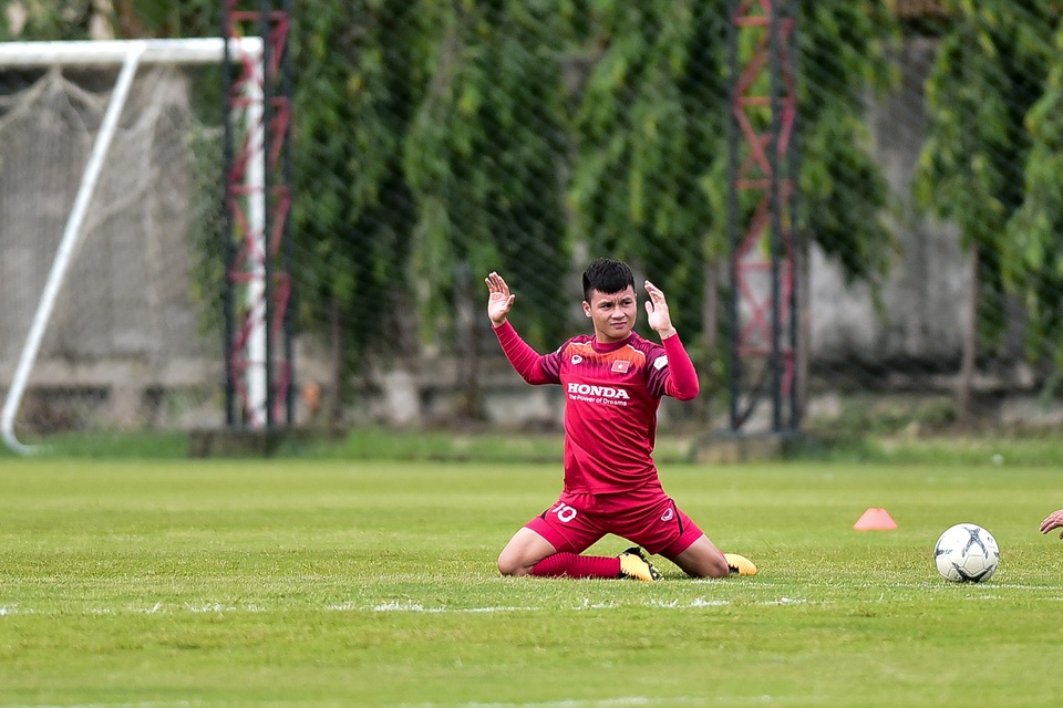 HLV Park Hang Seo ghi mật thư trong tay dành riêng cho Trọng Hoàng - 10