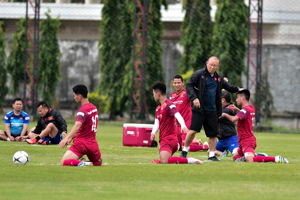 HLV Park Hang Seo ghi mật thư trong tay dành riêng cho Trọng Hoàng - 11