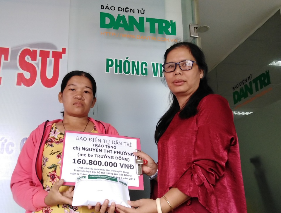 Bạn đọc Dân trí giúp bé 3 tuổi hơn 160 triệu đồng để chống chọi bệnh ung thư quái ác - 1