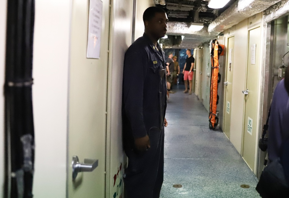 Tàu tuần duyên hiện đại nhất của Hải quân Mỹ diễn tập với ASEAN - 7