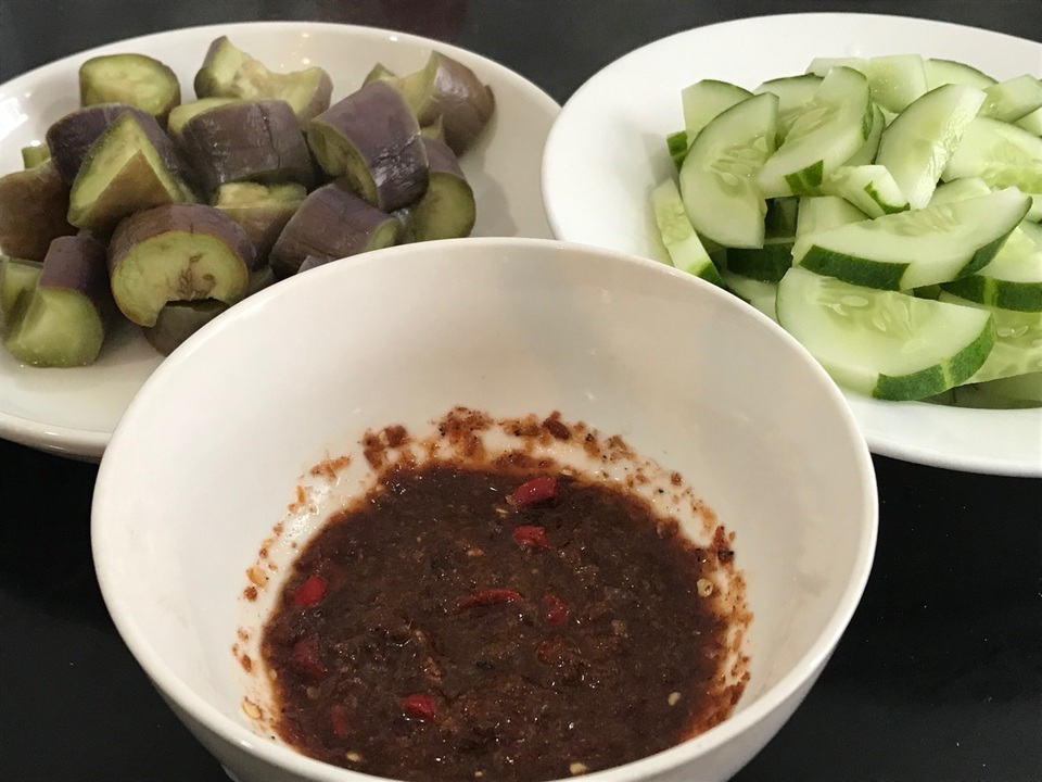 Khổ tâm vì món ruốc chua, ăn vào là lên... vài ký - 1 Khổ tâm vì món ruốc chua, ăn vào là lên... vài ký - 1