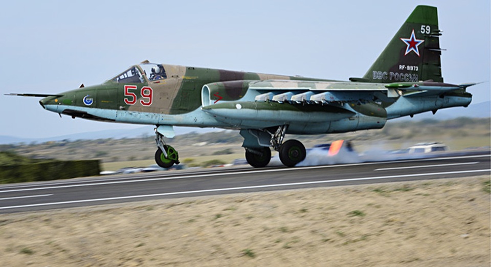 Máy bay chiến đấu Su-25 của Nga vỡ tan khi gặp nạn - 1 Máy bay chiến đấu Su-25 của Nga vỡ tan khi gặp nạn - 1