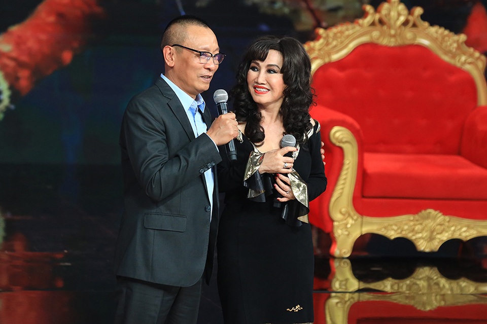 NSND Hồng Vân, Lại Văn Sâm, Chí Tài xúc động hội ngộ danh ca Thanh Lan sau 25 năm - 7 NSND Hồng Vân, Lại Văn Sâm, Chí Tài xúc động hội ngộ danh ca Thanh Lan sau 25 năm - 7