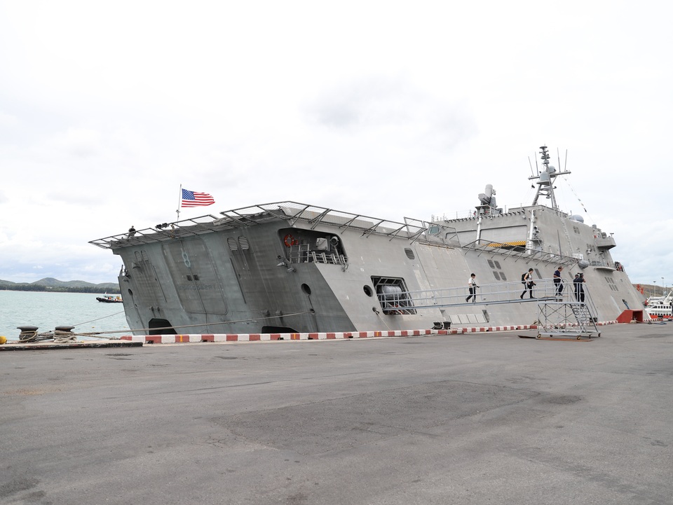 Tàu tuần duyên hiện đại nhất của Hải quân Mỹ diễn tập với ASEAN - 1