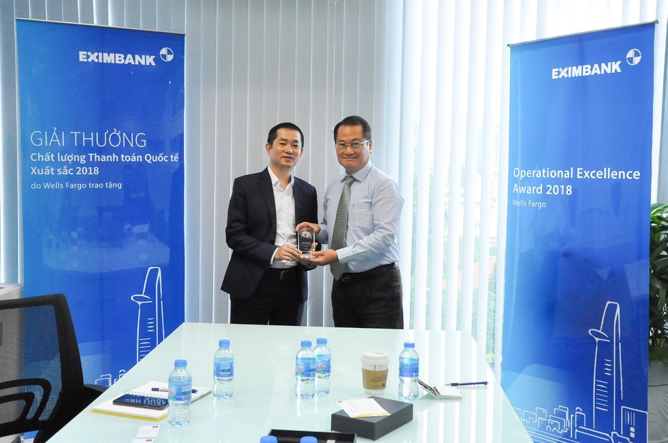 Eximbank vinh dự nhận giải thưởng chất lượng thanh toán Quốc tế xuất sắc của Wells Fargo - 1 Eximbank vinh dự nhận giải thưởng chất lượng thanh toán Quốc tế xuất sắc của Wells Fargo - 1