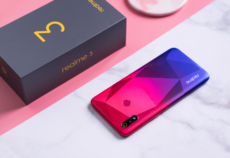 Những thiết kế nổi bật của Realme từ khi ra mắt đến nay - 6 Những thiết kế nổi bật của Realme từ khi ra mắt đến nay - 6