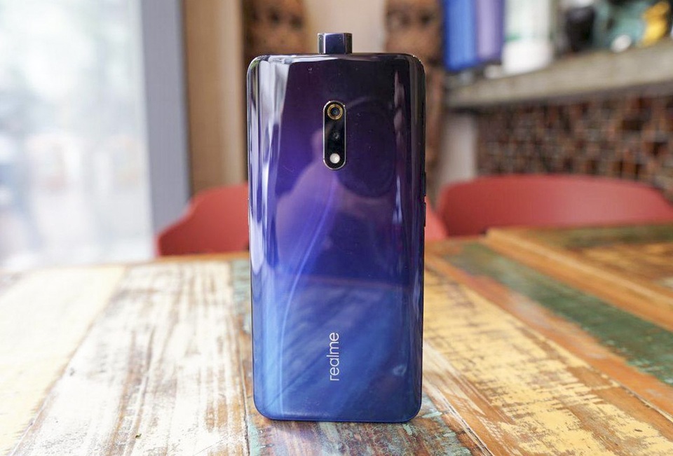 Những thiết kế nổi bật của Realme từ khi ra mắt đến nay - 8 Những thiết kế nổi bật của Realme từ khi ra mắt đến nay - 8