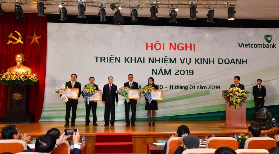 Vietcombank tổ chức Hội nghị Triển khai nhiệm vụ kinh doanh năm 2019 - 5 Vietcombank tổ chức Hội nghị Triển khai nhiệm vụ kinh doanh năm 2019 - 5