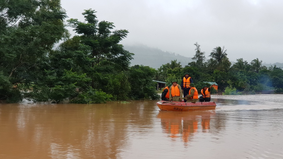 Lên phương án sơ tán hơn 11.300 người dân tại các vùng thấp trũng - 2 Lên phương án sơ tán hơn 11.300 người dân tại các vùng thấp trũng - 2