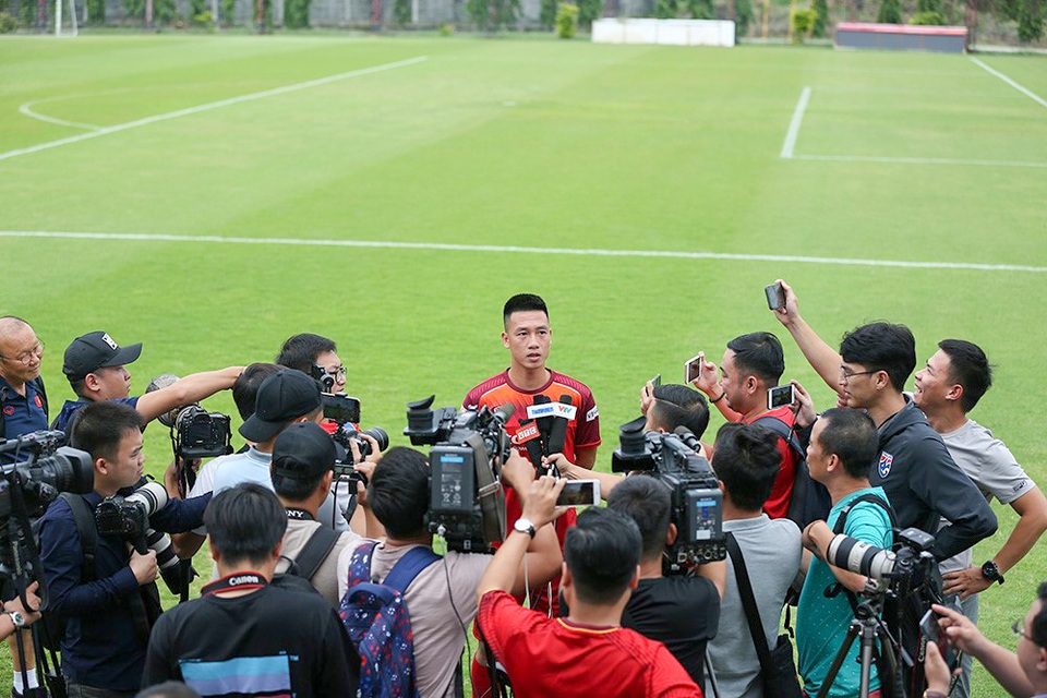 Những câu chuyện bi hài của phóng viên Việt Nam tác nghiệp trên đất Thái - 2 Những câu chuyện bi hài của phóng viên Việt Nam tác nghiệp trên đất Thái - 2