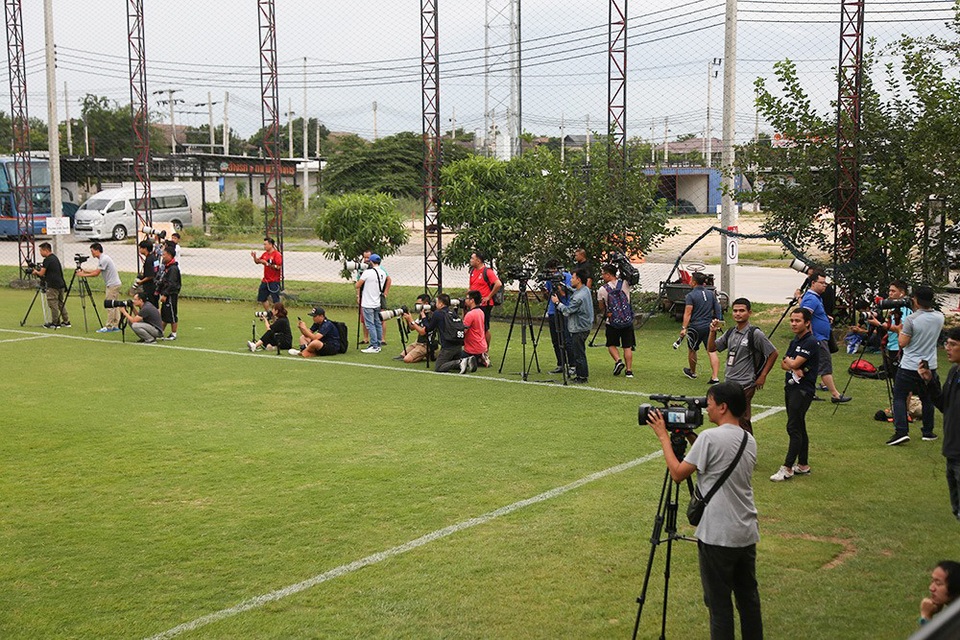 Những câu chuyện bi hài của phóng viên Việt Nam tác nghiệp trên đất Thái - 4 Những câu chuyện bi hài của phóng viên Việt Nam tác nghiệp trên đất Thái - 4