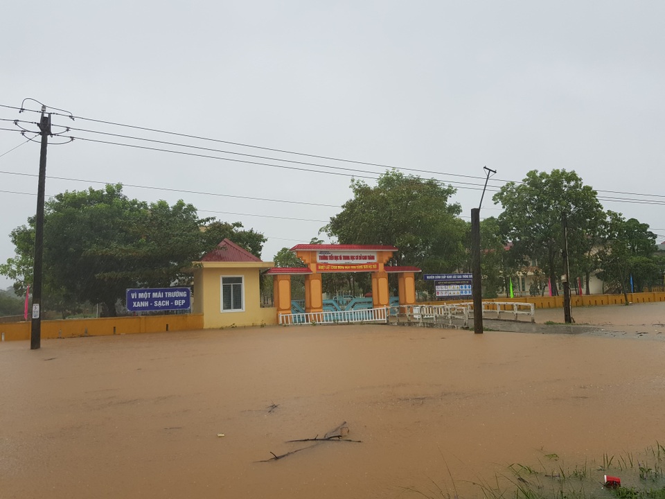 Quảng Trị: Hơn 170 trường học hoãn khai giảng do mưa lũ - 1 Quảng Trị: Hơn 170 trường học hoãn khai giảng do mưa lũ - 1