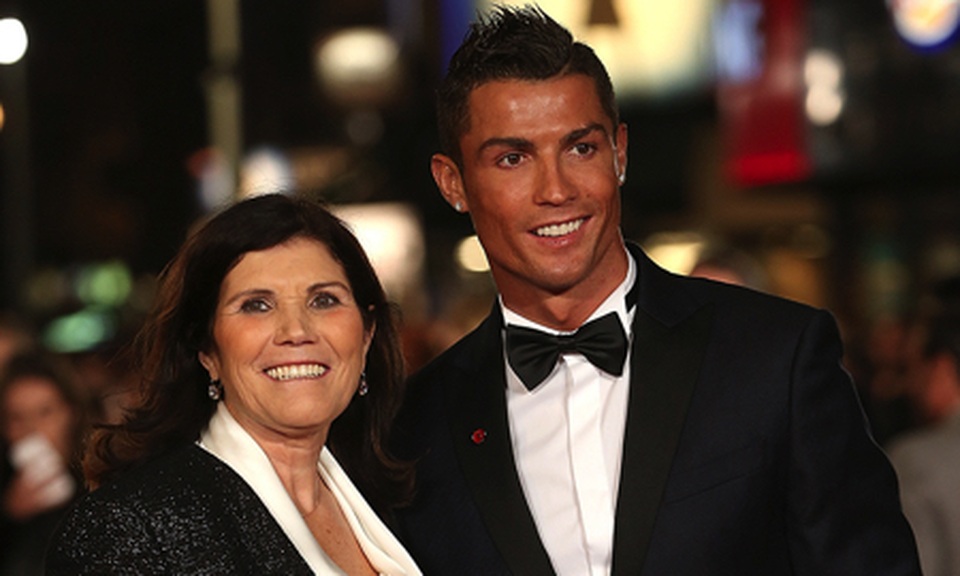 Chứng minh tình yêu bền chặt, C.Ronaldo thêm tên bạn gái vào… di chúc - 2 Chứng minh tình yêu bền chặt, C.Ronaldo thêm tên bạn gái vào… di chúc - 2