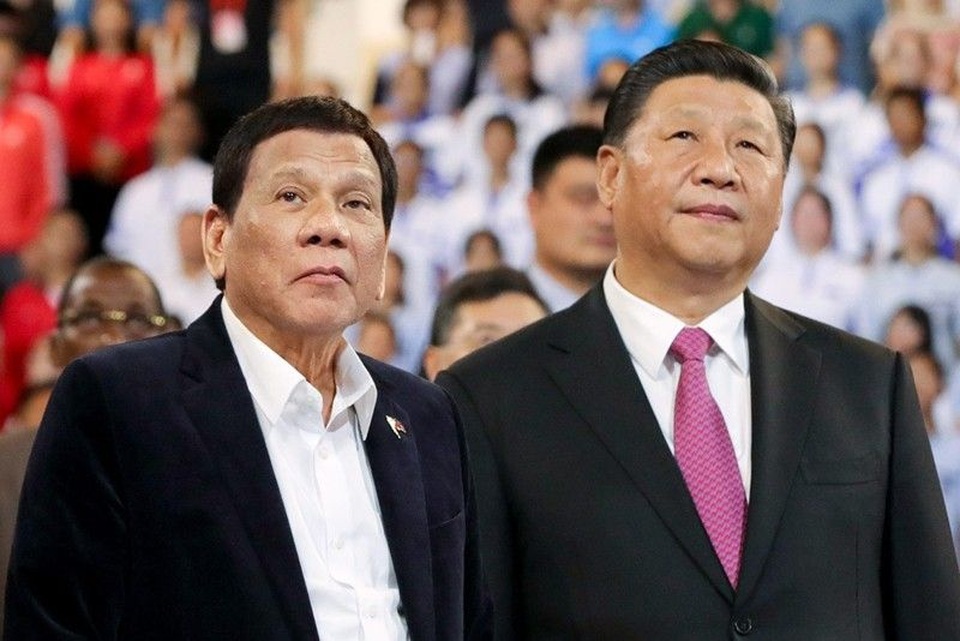 Ông Duterte bị chỉ trích hời hợt khi nêu phán quyết Biển Đông với ông Tập Cận Bình - 1