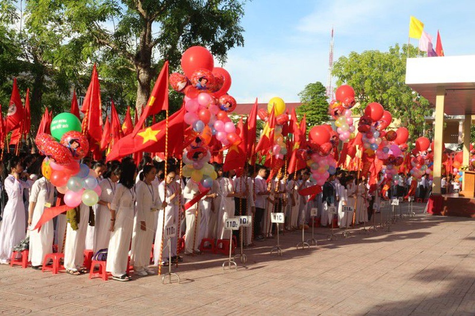 Nhiều tỉnh miền Tây không thả bóng bay trong ngày khai giảng - 1 Nhiều tỉnh miền Tây không thả bóng bay trong ngày khai giảng - 1