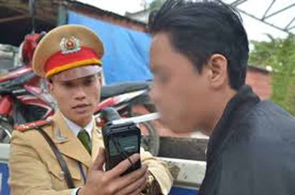 Bộ Tư pháp không ủng hộ đề xuất tước vĩnh viễn bằng lái của tài xế “ma men” - 1 Bộ Tư pháp không ủng hộ đề xuất tước vĩnh viễn bằng lái của tài xế “ma men” - 1