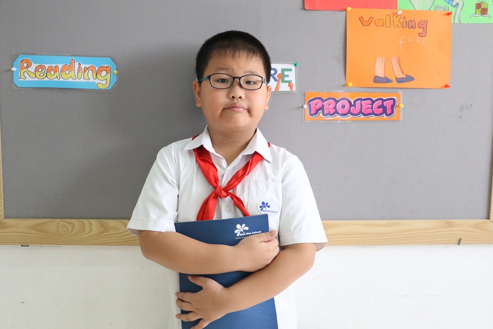 Cậu bé 10 tuổi có thể đọc sách tiếng Anh trôi chảy nhờ đam mê - 1 Cậu bé 10 tuổi có thể đọc sách tiếng Anh trôi chảy nhờ đam mê - 1