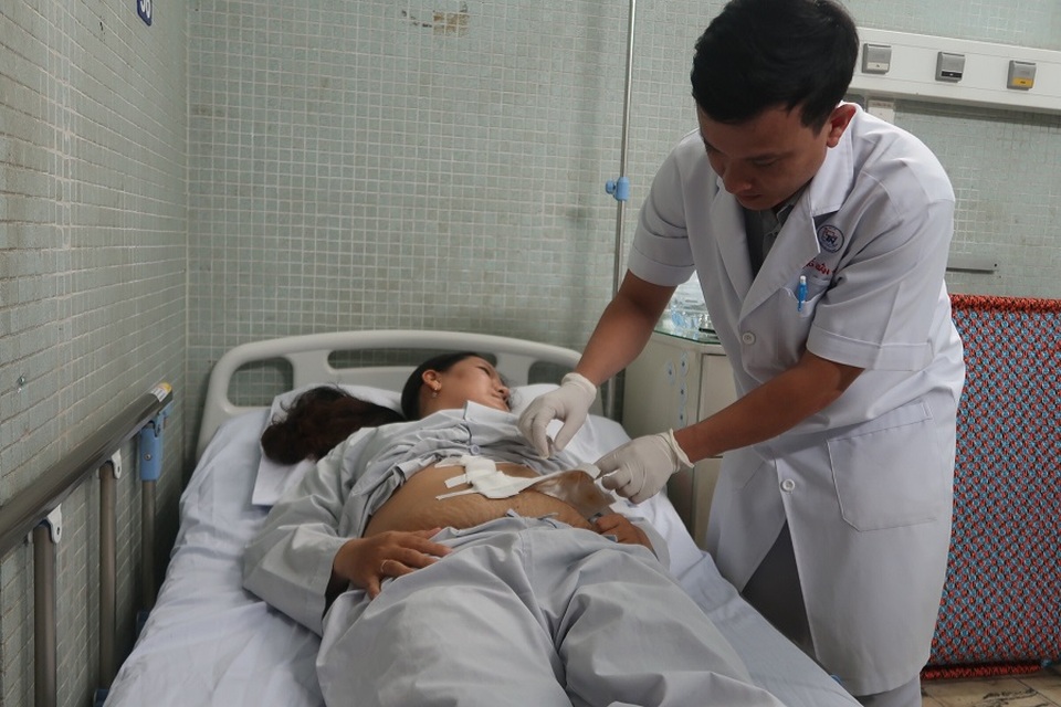 Nữ bệnh nhân mang u lách như cây nấm khổng lồ - 4 Nữ bệnh nhân mang u lách như cây nấm khổng lồ - 4