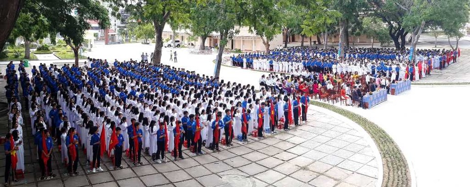 Học trò cả nước náo nức khai giảng năm học mới - 46 Học trò cả nước náo nức khai giảng năm học mới - 46
