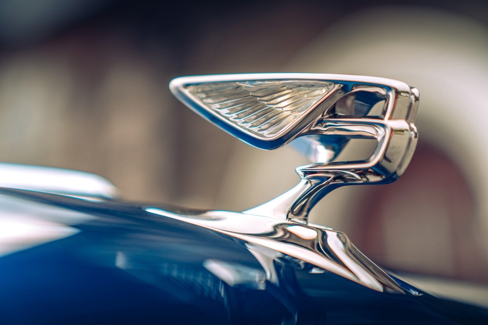 Bentley hồi sinh biểu tượng Chữ B đang bay - 1 Bentley hồi sinh biểu tượng Chữ B đang bay - 1