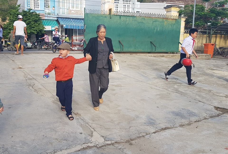 Học trò cả nước náo nức khai giảng năm học mới - 48 Học trò cả nước náo nức khai giảng năm học mới - 48