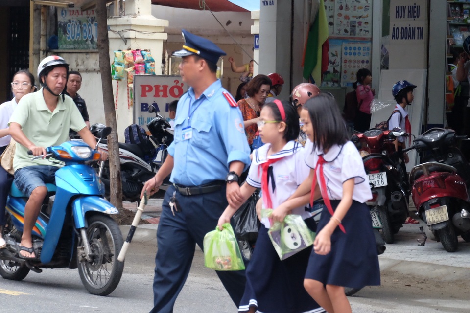 Học trò cả nước náo nức khai giảng năm học mới - 51 Học trò cả nước náo nức khai giảng năm học mới - 51