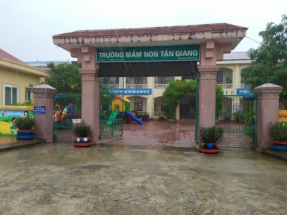 Hà Tĩnh: Mưa lớn, nhiều trường khai giảng ngay trong lớp học - 4 Hà Tĩnh: Mưa lớn, nhiều trường khai giảng ngay trong lớp học - 4