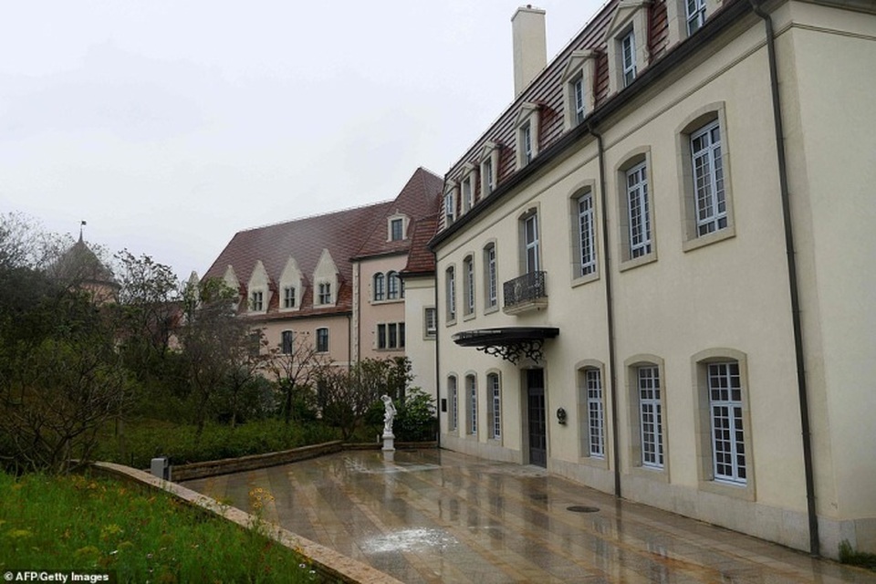 Chiêm ngưỡng tổ hợp văn phòng khủng và xa hoa nhất thế giới - 8