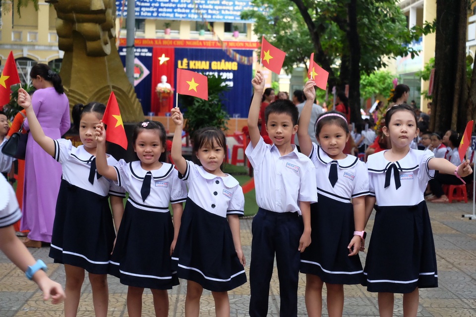 Học trò cả nước náo nức khai giảng năm học mới - 52 Học trò cả nước náo nức khai giảng năm học mới - 52