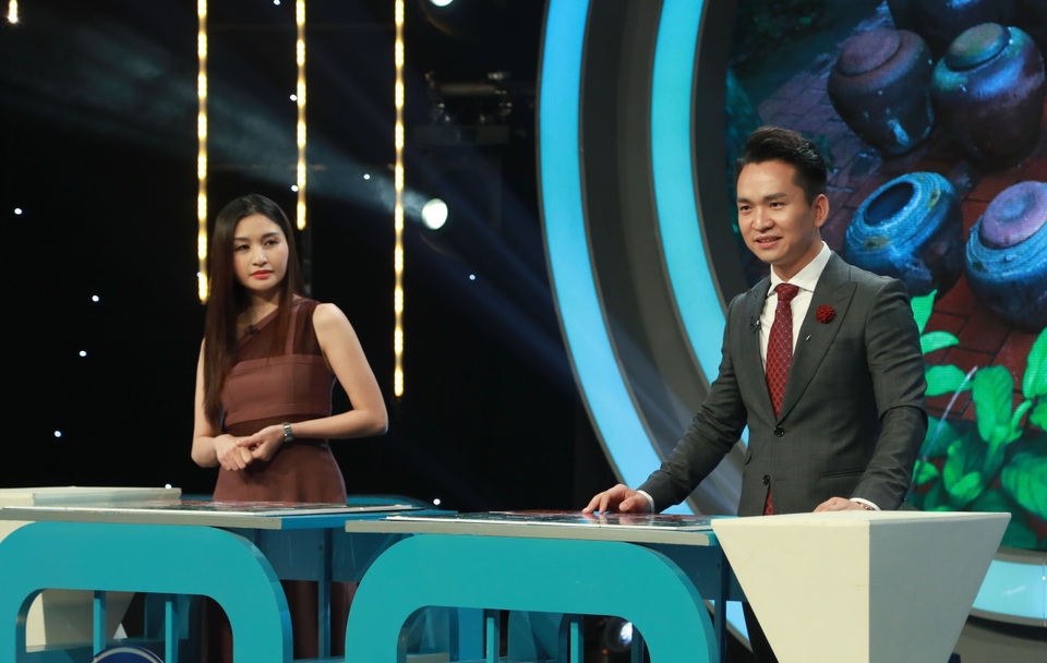 Xúc động nghe MC Hạnh Phúc song ca cùng mẹ Gánh mẹ - 3 Xúc động nghe MC Hạnh Phúc song ca cùng mẹ Gánh mẹ - 3