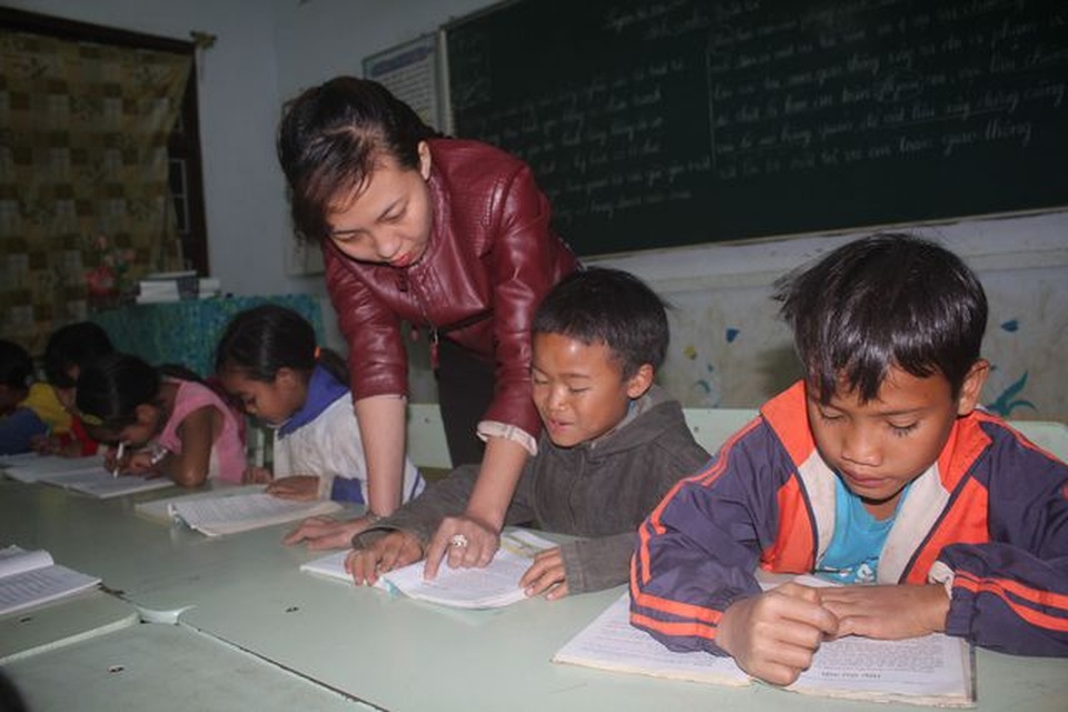 Kon Tum: 34 trường tạm hoãn lễ khai giảng vì mưa lớn, sạt lở nguy hiểm - 2