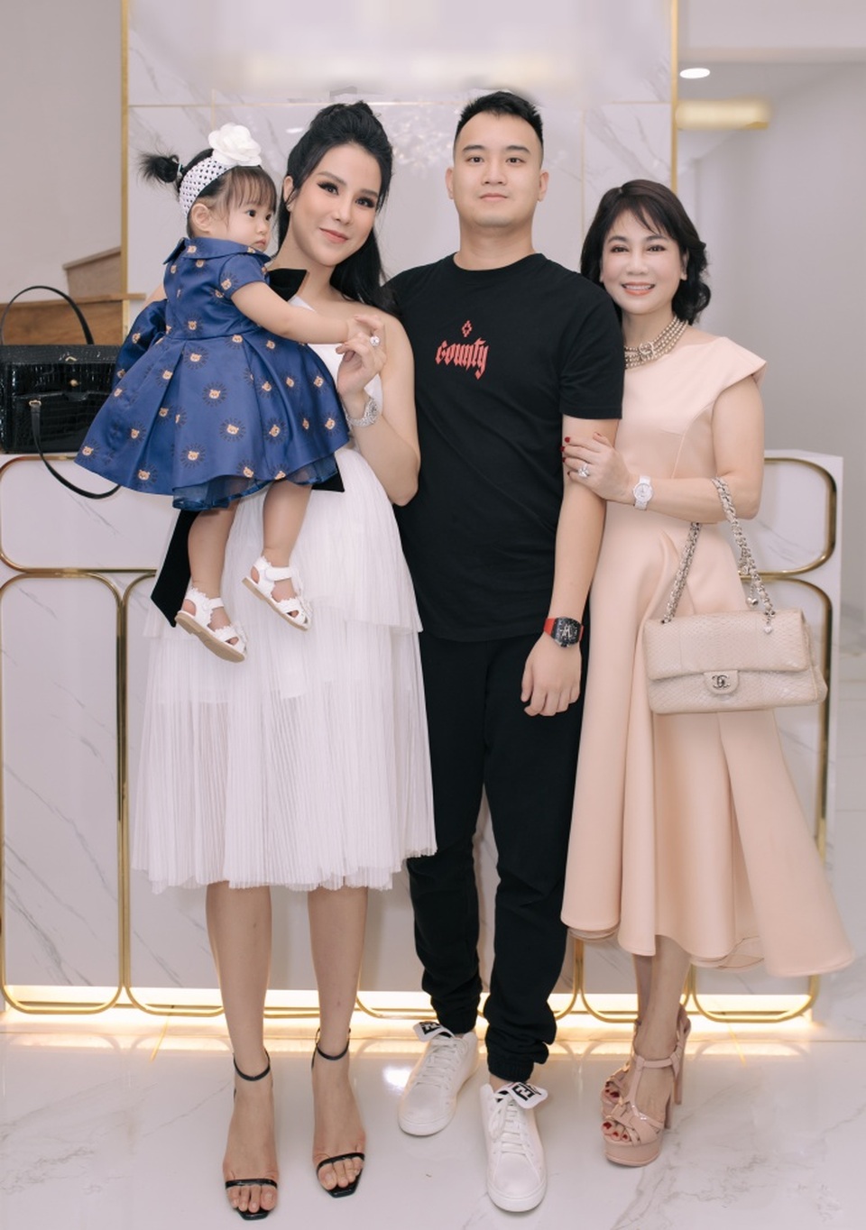 Mối duyên của Kỳ Duyên - Minh Triệu bắt đầu theo cách ít ai ngờ - 11 Mối duyên của Kỳ Duyên - Minh Triệu bắt đầu theo cách ít ai ngờ - 11