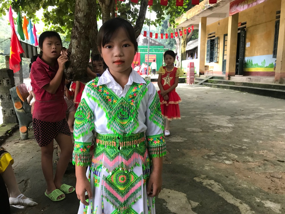 Đáng yêu trẻ vùng cao trong ngày khai giảng năm học mới - 9 Đáng yêu trẻ vùng cao trong ngày khai giảng năm học mới - 9