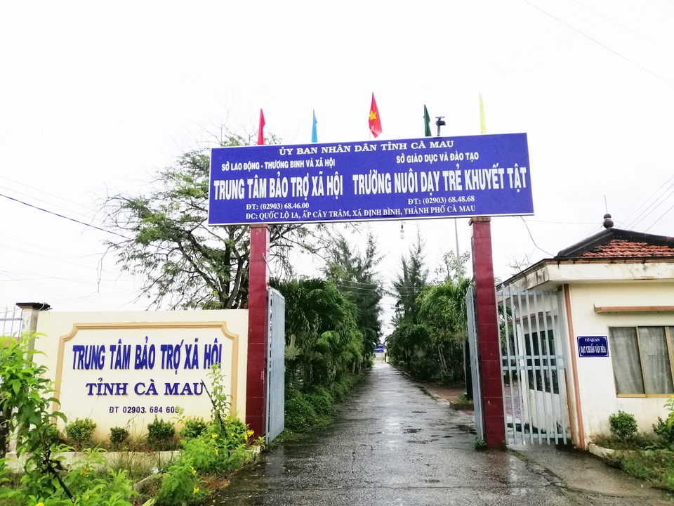 Vụ 4 học sinh bị người thân bạo hành: Bàn giao các em cho cha mẹ nuôi dưỡng - 1 Vụ 4 học sinh bị người thân bạo hành: Bàn giao các em cho cha mẹ nuôi dưỡng - 1
